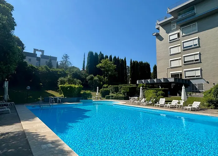 Aurelia House Garden *